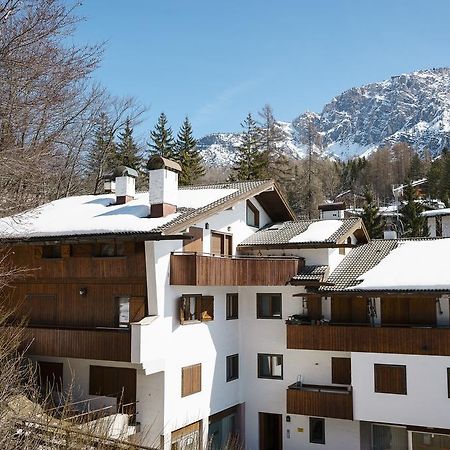 Villa Franchetti - Stayincortina Cortina dʼAmpezzo Kültér fotó