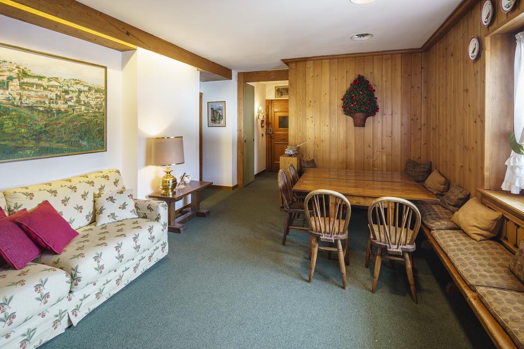 Villa Franchetti - Stayincortina Cortina dʼAmpezzo Kültér fotó