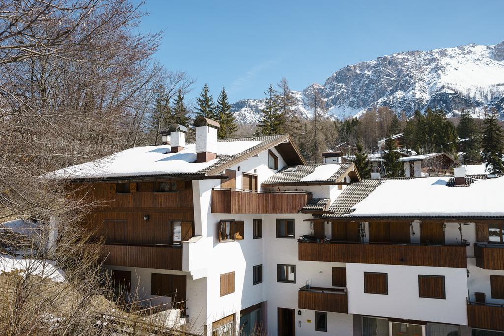 Villa Franchetti - Stayincortina Cortina dʼAmpezzo Kültér fotó